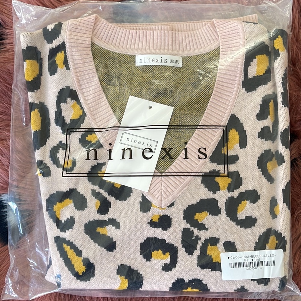 Leopard 🐆 sweater - Picture 2 of 3